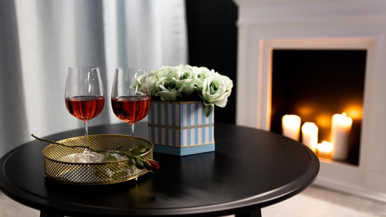 Glamour Jacuzzi Apartment — Photos 3